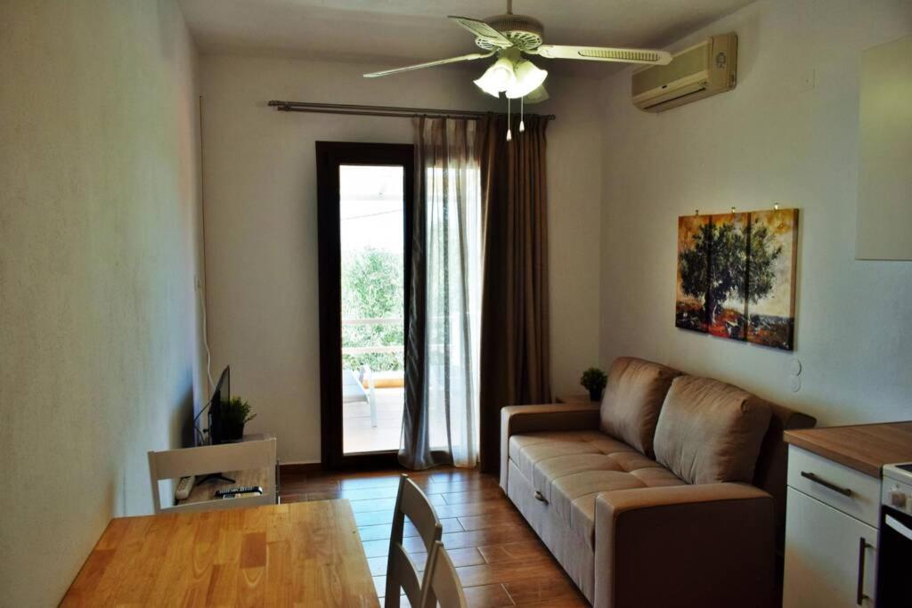 Meltemi Appartment Patitírion Extérieur photo